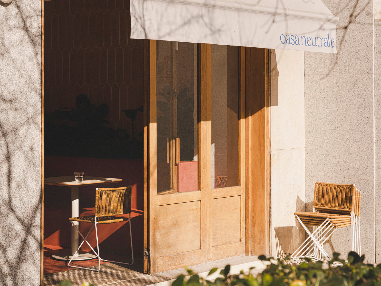 Casa Neutrale, Santa & Cole lighting design