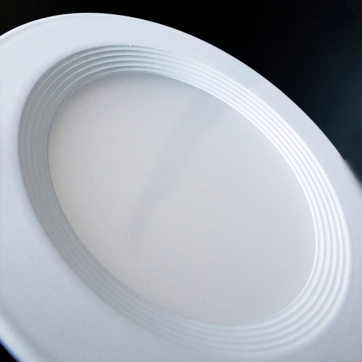 Eurofase - 31243-02 - LED SLIM REC,4IN,BAF,9W,RD,WHT - White