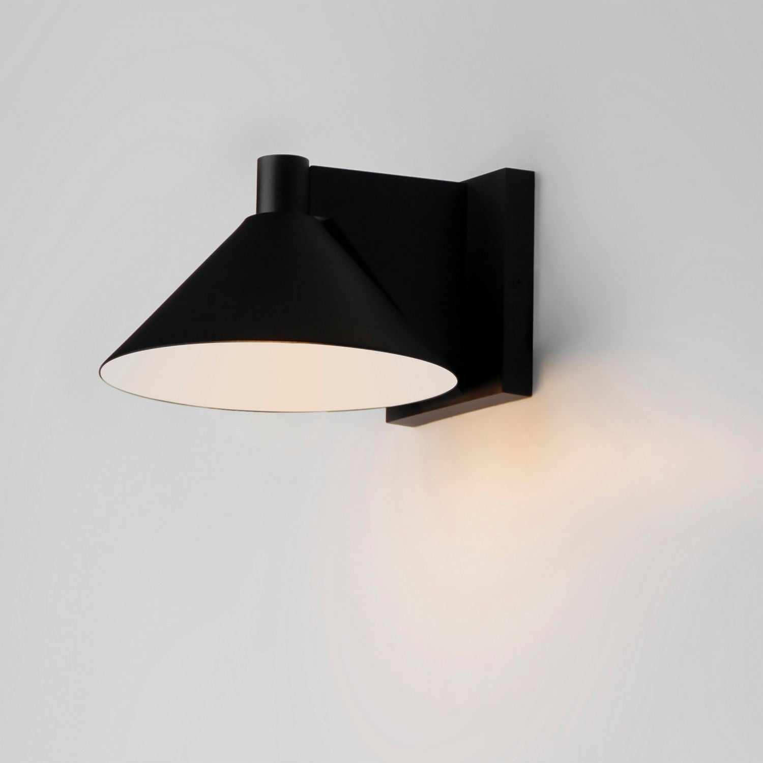 Maxim - 86141BK - LED Outdoor Wall Sconce - Conoid LED - Black