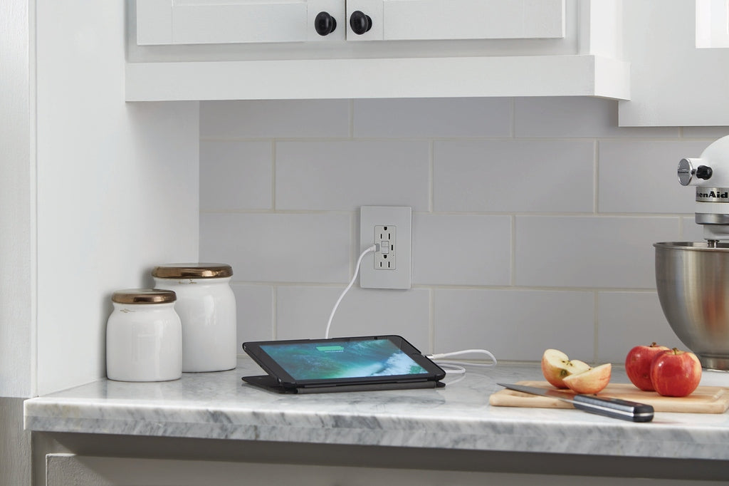 Legrand - 1597TRUSBCCW - Tamper-Resistant 15A Duplex Self-Test GFCI Receptacles with SafeLock Protection, USB Type C/C - radiant - White