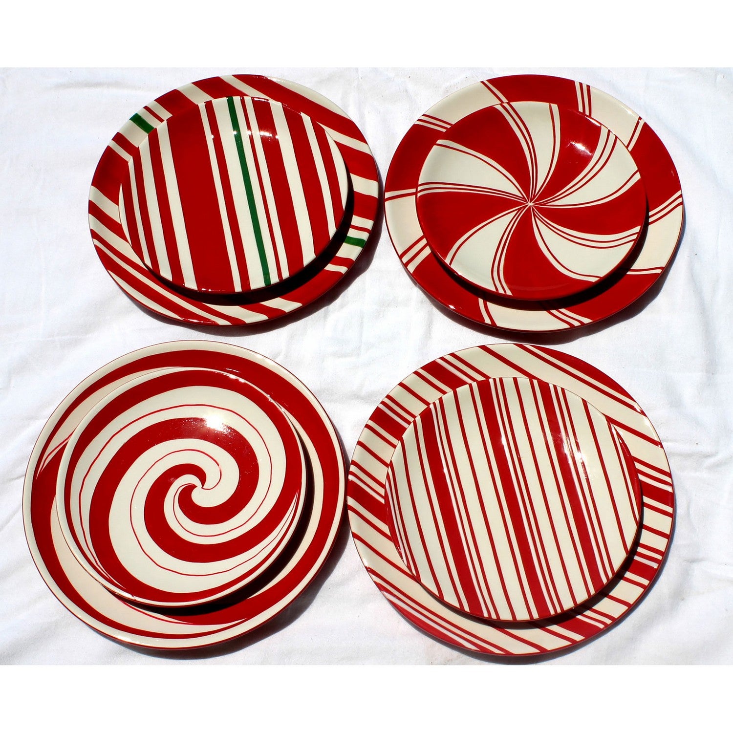 ELK Home - S48CCP/S4 - Candy Cane Style Plates (Set Of 4) - Red