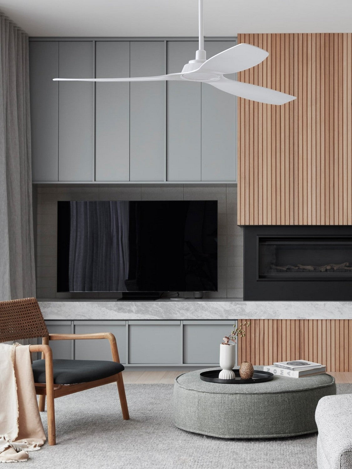 Beacon Lighting - 21065001 - 52"Ceiling Fan - Moto - White