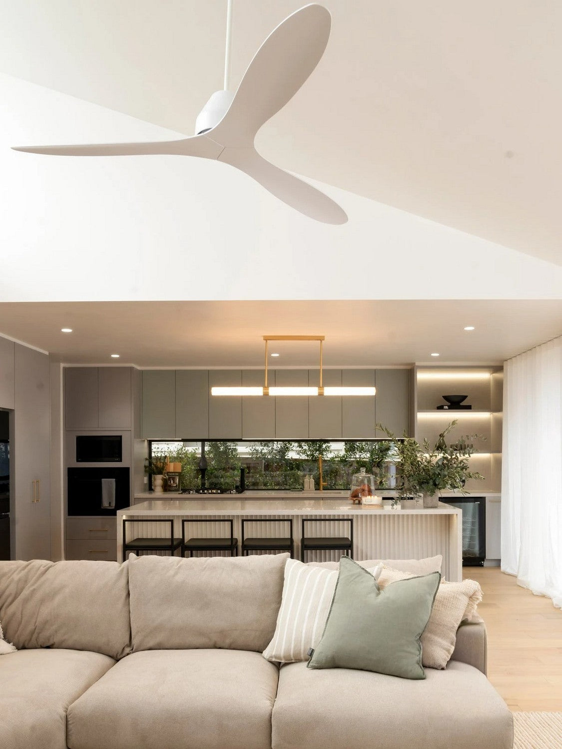 Beacon Lighting - 21304001 - 56"Ceiling Fan - Lucci Air Whitehaven - White