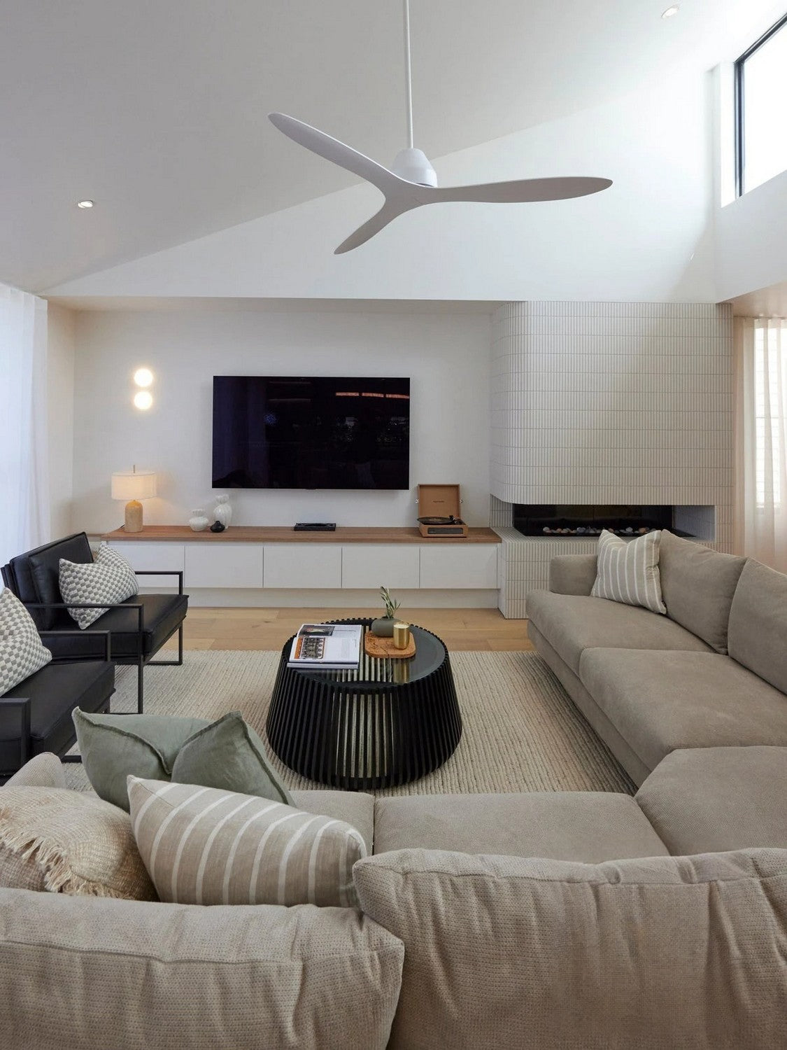 Beacon Lighting - 21304001 - 56"Ceiling Fan - Lucci Air Whitehaven - White