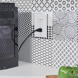 Legrand - WNAR153W1 - 15A Smart Outlet with Netatmo Plus-Size - adorne - White