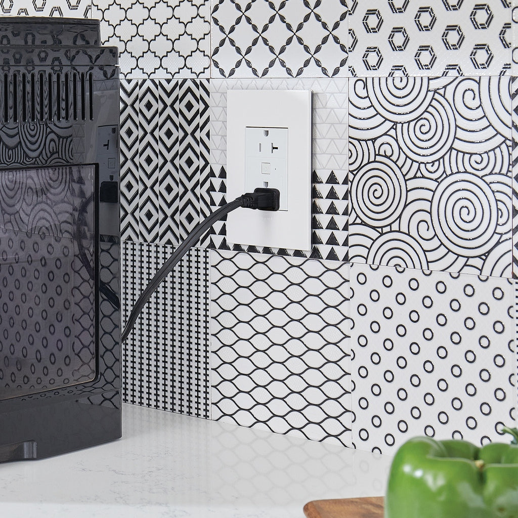 Legrand - WNAR203W1 - 20A Smart Outlet with Netatmo, Plus-Size - adorne - White