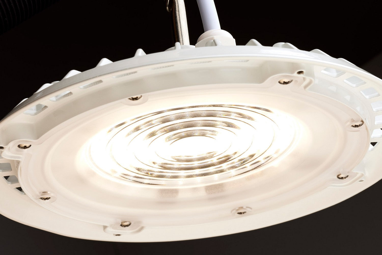 Nuvo Lighting - 65-970 - LED UFO w/Plug - White