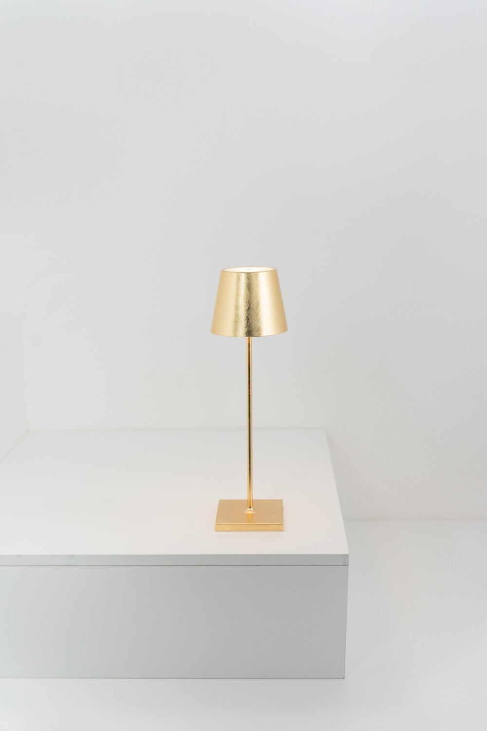 Zafferano - LD0340BFO - LED Table Lamp - Poldina Pro - Gold leaf