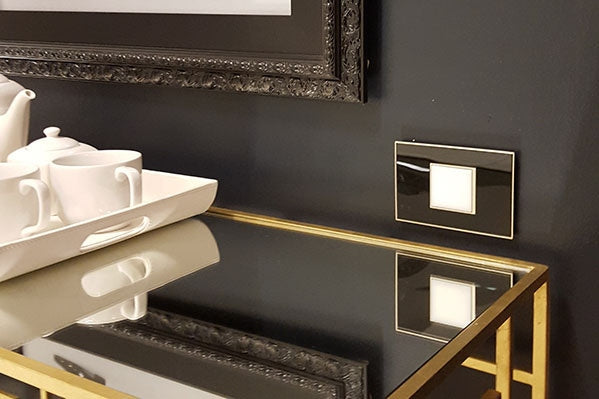 Legrand - ARPTR201GW2 - 20A One-Gang Pop-Out Outlet - adorne - White