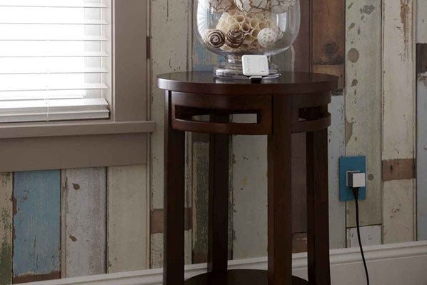 Legrand - ARPTR201GW2 - 20A One-Gang Pop-Out Outlet - adorne - White