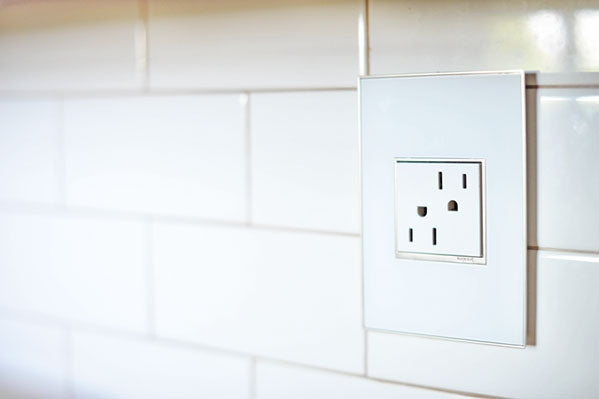 Legrand - AWM1G2MWW4 - One-Gang Screwless Wall Plate - adorne - Mirror White