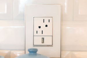 Legrand - AWM1G3MWW4 - One-Gang+ Screwless Wall Plate - adorne - Mirror White