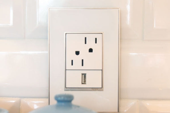 Legrand - AWM1G3MWW4 - One-Gang+ Screwless Wall Plate - adorne - Mirror White