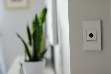 Legrand - AWM3GMWW4 - Three-Gang Screwless Wall Plate - adorne - Mirror White