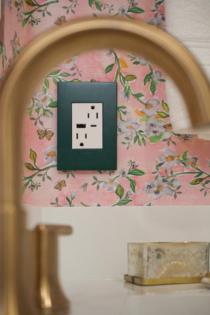 Legrand - AWP1G3EG - One-Gang Screwless Wall Plate with Microban - adorne - Evergreen