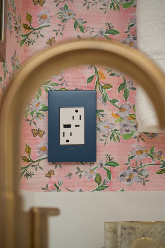 Legrand - AWP1G3MY - One-Gang Screwless Wall Plate with Microban - adorne - Mystic
