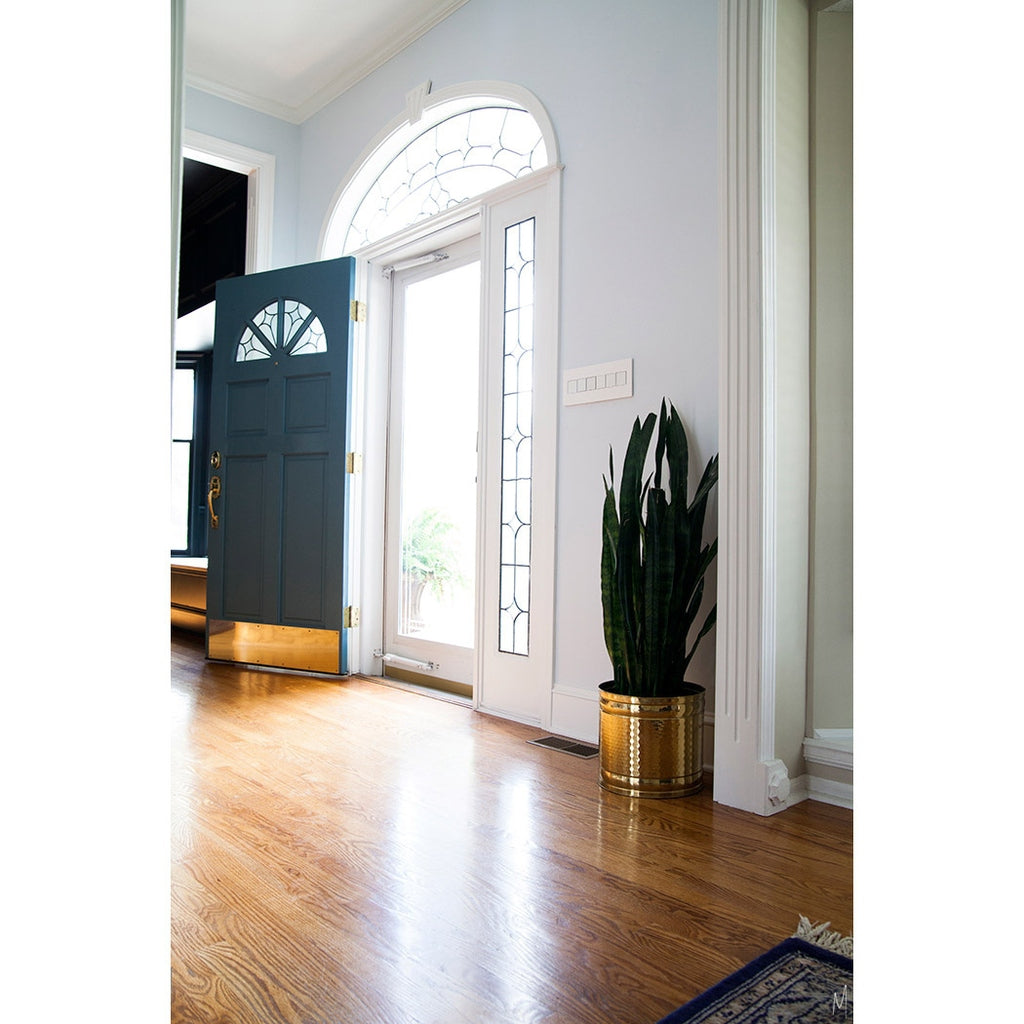 Legrand - AWP6GWH1 - Six-Gang Screwless Wall Plate with Microban - adorne - Gloss White
