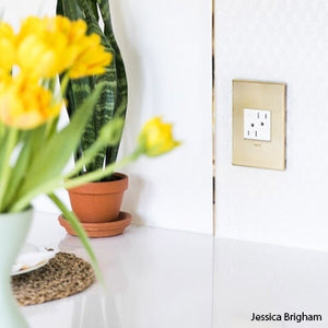 Legrand - ARPS152W4 - 15A Energy-Saving On/Off Outlet - adorne - White