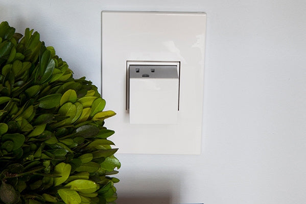 Legrand - ARPTR151GW2 - 15A One-Gang Pop-Out Outlet - adorne - White