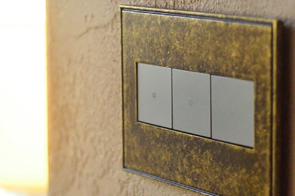 Legrand - ASTP1532M4 - sofTap Switch with Microban - adorne - Magnesium