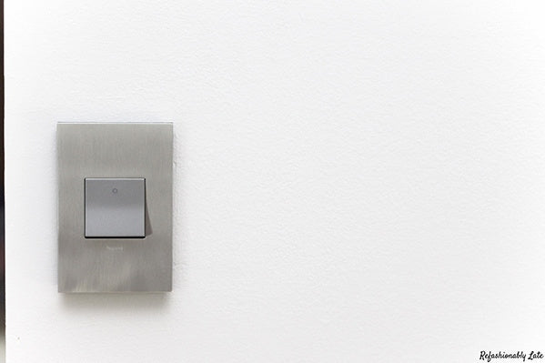 Legrand - AWC1G2SN4 - One-Gang Screwless Wall Plate - adorne - Satin Nickel