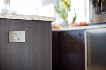 Legrand - AWC1G3BS4 - One-Gang-Plus Screwless Wall Plate - adorne - Brushed Stainless Steel