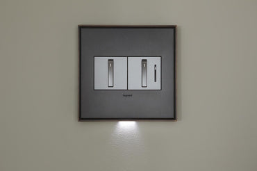 Legrand - AWC1G3OB4 - One-Gang-Plus Screwless Wall Plate - adorne - Oil Rubbed Bronze