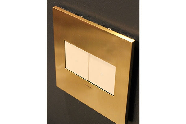 Legrand - AWC3GOB4 - Three-Gang Screwless Wall Plate - adorne - Oil Rubbed Bronze