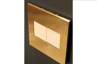 Legrand - AWC3GOB4 - Three-Gang Screwless Wall Plate - adorne - Oil Rubbed Bronze