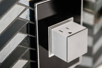 Legrand - AWM1G2MB4 - One-Gang Screwless Wall Plate - adorne - Mirror Black