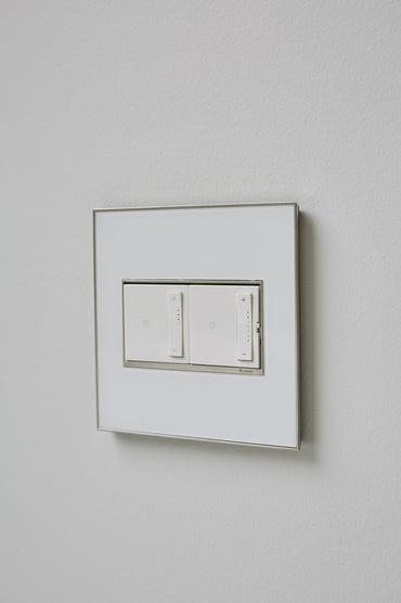 Legrand - AWM1G3MW4 - One-Gang-Plus Screwless Wall Plate - adorne - Mirror White