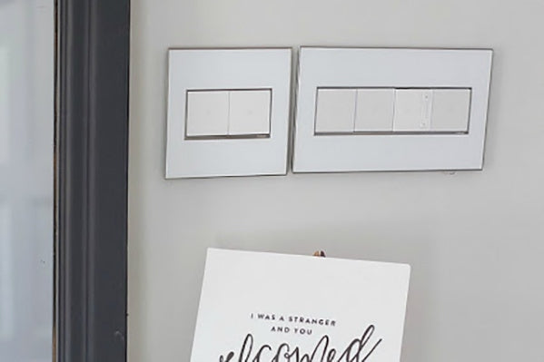 Legrand - AWM2GMW4 - Two-Gang Screwless Wall Plate - adorne - Mirror White