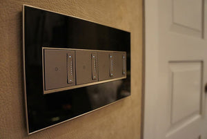 Legrand - AWM4GMB4 - Four-Gang Screwless Wall Plate - adorne - Mirror Black