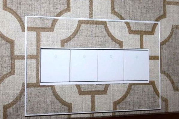 Legrand - AWM4GW4 - Four-Gang Screwless Wall Plate Trim - adorne - White