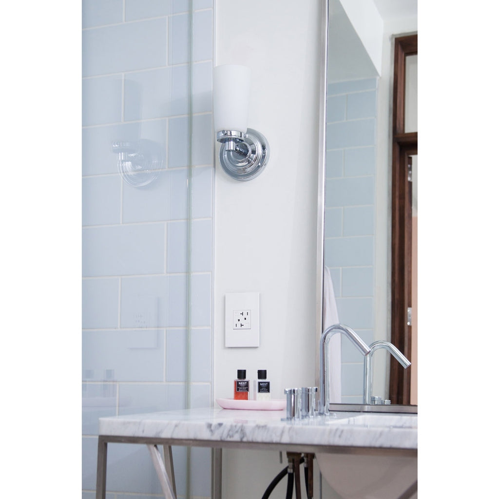 Legrand - AWP3GWH4 - Three-Gang Screwless Wall Plate with Microban - adorne - Gloss White