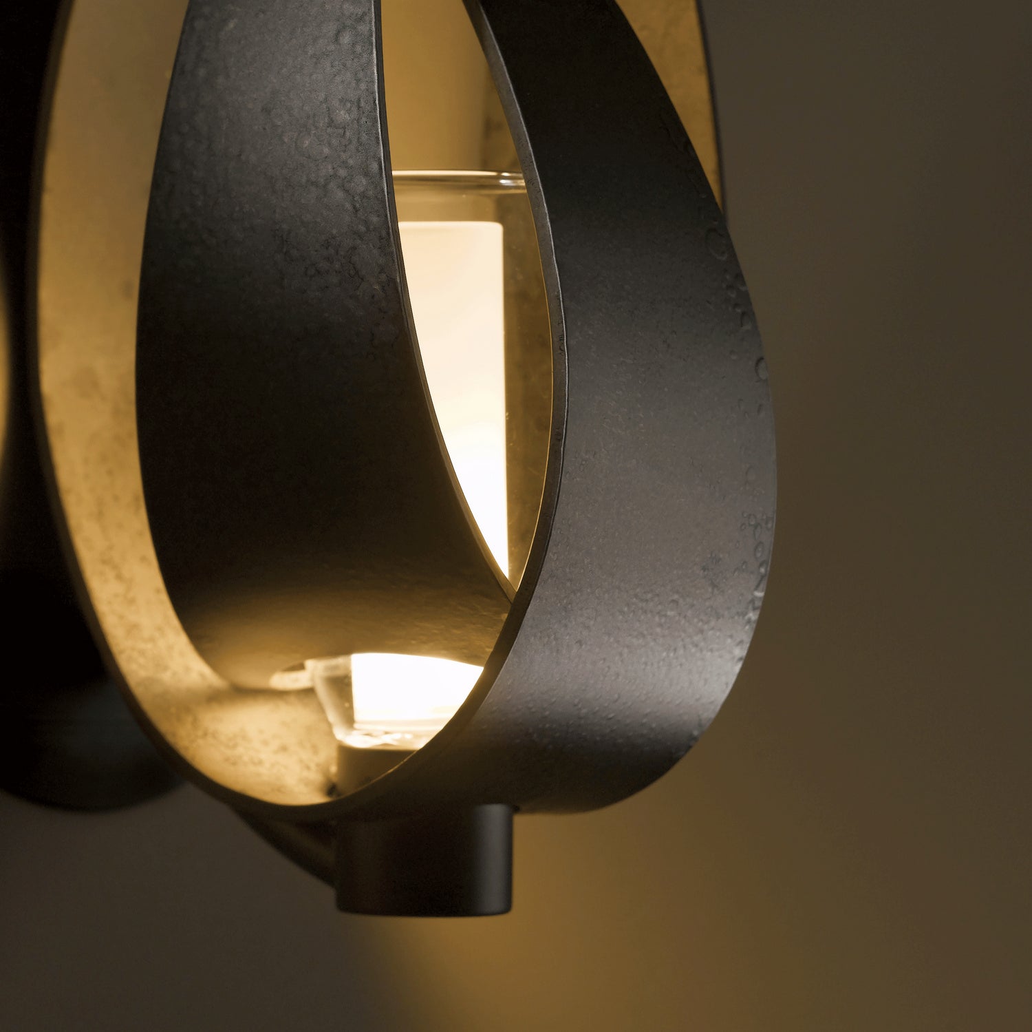 Hubbardton Forge - 206503-SKT-07-YE0377 - Corona Large Sconce - Corona - Dark Smoke
