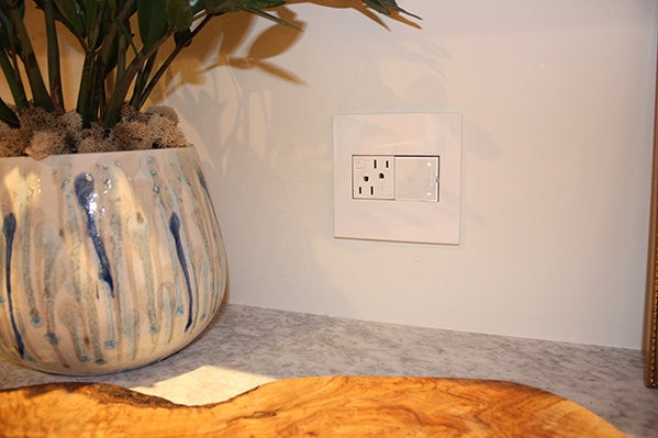 Legrand - AGFTR2152W4 - Tamper-Resistant 15A Duplex Self-Test GFCI Receptacles - adorne - White