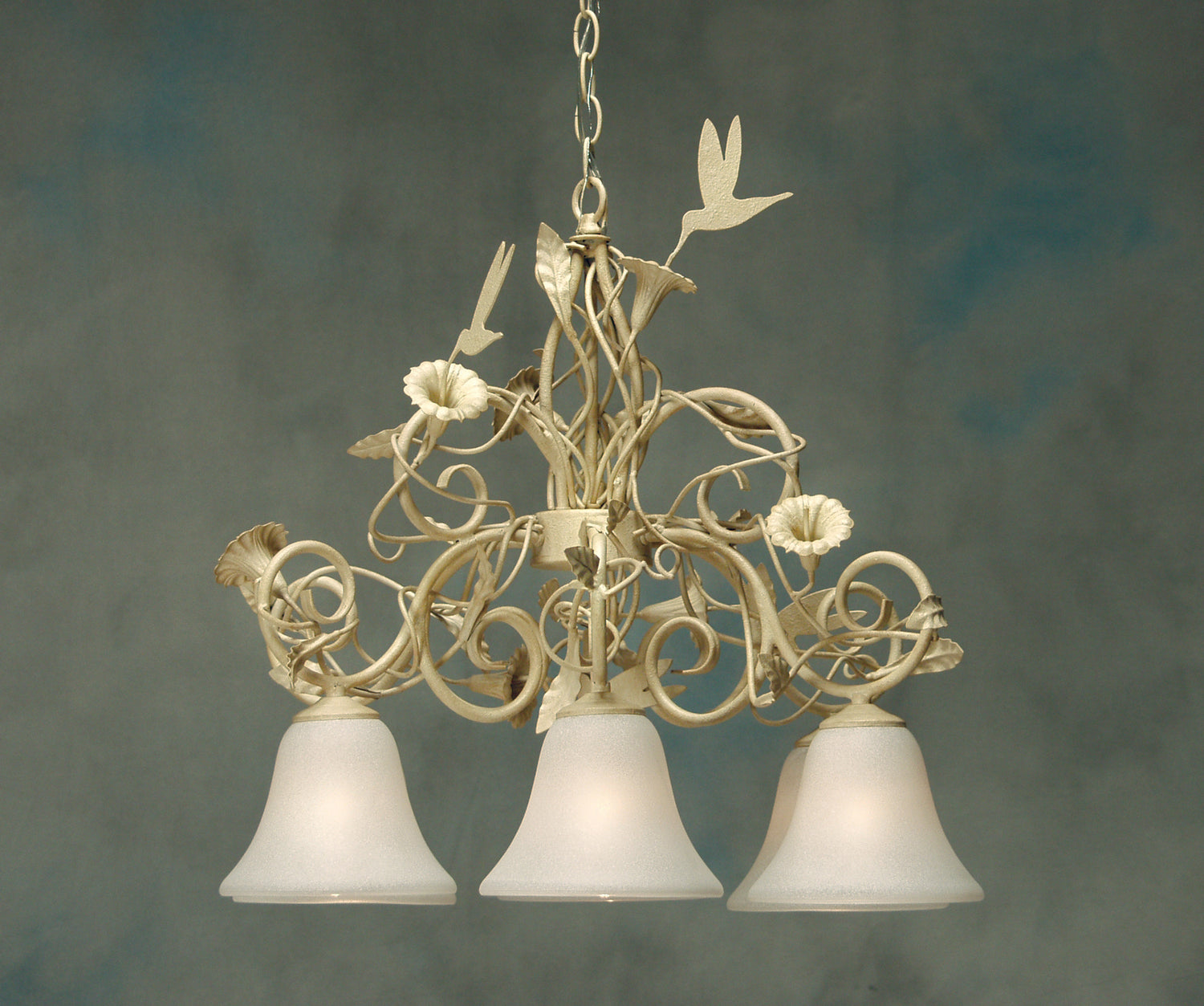 2nd Avenue - 87692.24.HMGBRD.GEB - Six Light Chandelier - Hummingbird - Cameo