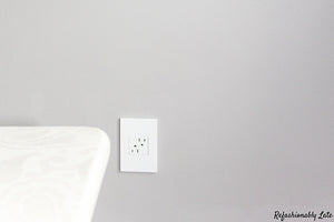 Legrand - AWP1G2WHW10 - One-Gang Screwless Wall Plate with Microban - adorne - Gloss White on White