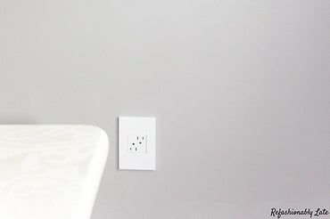 Legrand - AWP1G2WHW10 - One-Gang Screwless Wall Plate with Microban - adorne - Gloss White on White