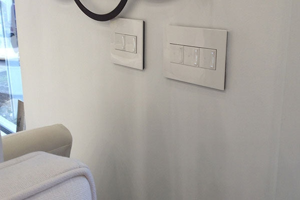 Legrand - AWP2GWHW10 - Two-Gang Screwless Wall Plate with Microban - adorne - Gloss White on White