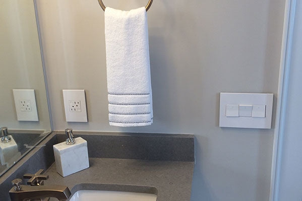 Legrand - AWP3GWHW4 - Three-Gang Screwless Wall Plate with Microban - adorne - Gloss White on White