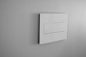 Legrand - AWP3GWHW4 - Three-Gang Screwless Wall Plate with Microban - adorne - Gloss White on White