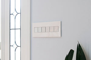Legrand - AWP6GWHW1 - Six-Gang Screwless Wall Plate with Microban - adorne - Gloss White on White