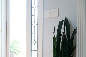 Legrand - AWP6GWHW1 - Six-Gang Screwless Wall Plate with Microban - adorne - Gloss White on White