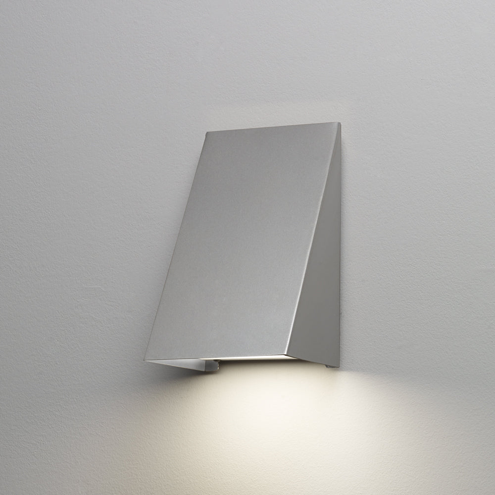 UltraLights - 18400-SP-OA-04 - LED Wall Sconce - Fortís - Satin Pewter