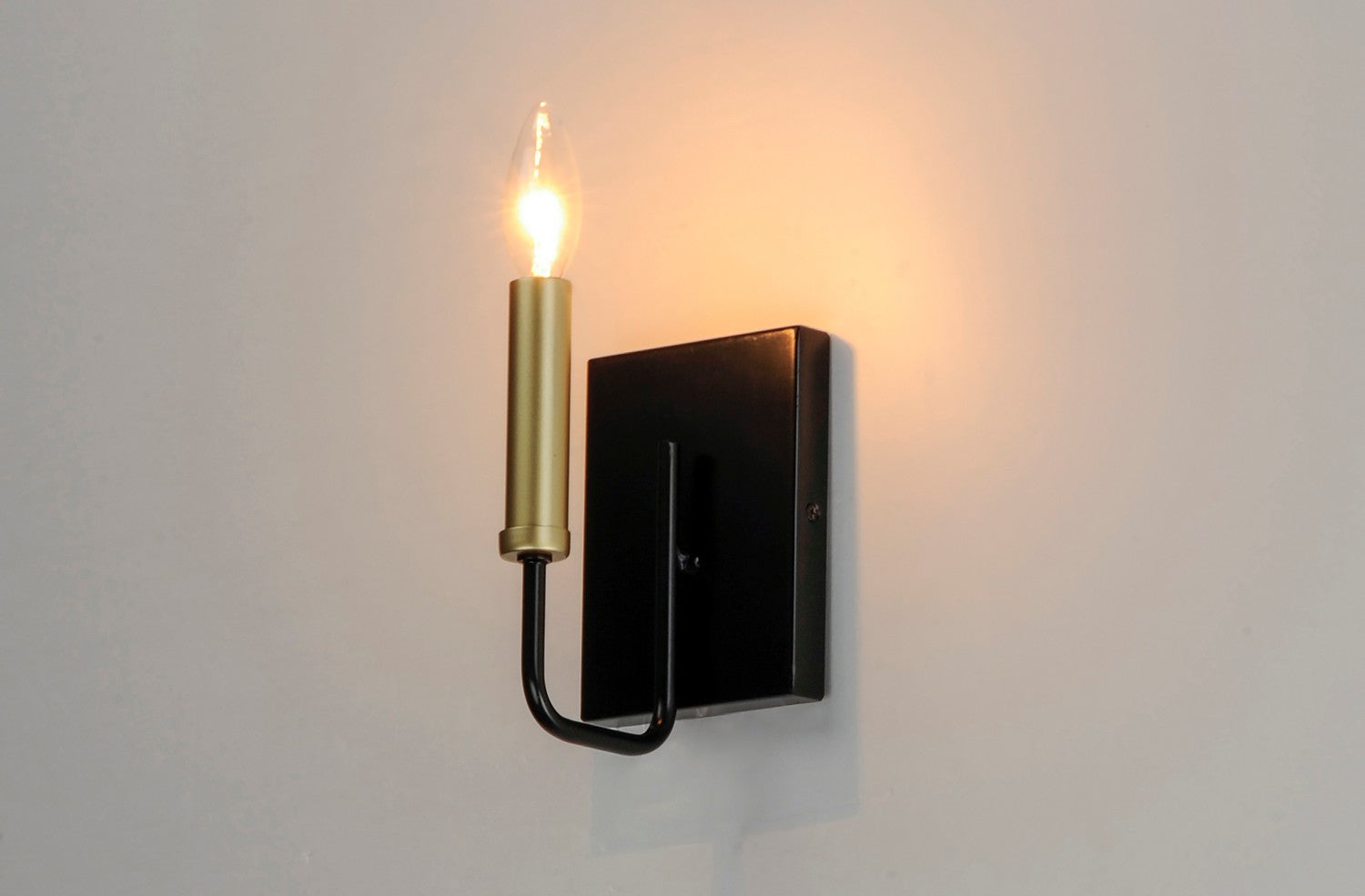 Maxim - 10251BKGLD - One Light Wall Sconce - Sullivan - Black / Gold