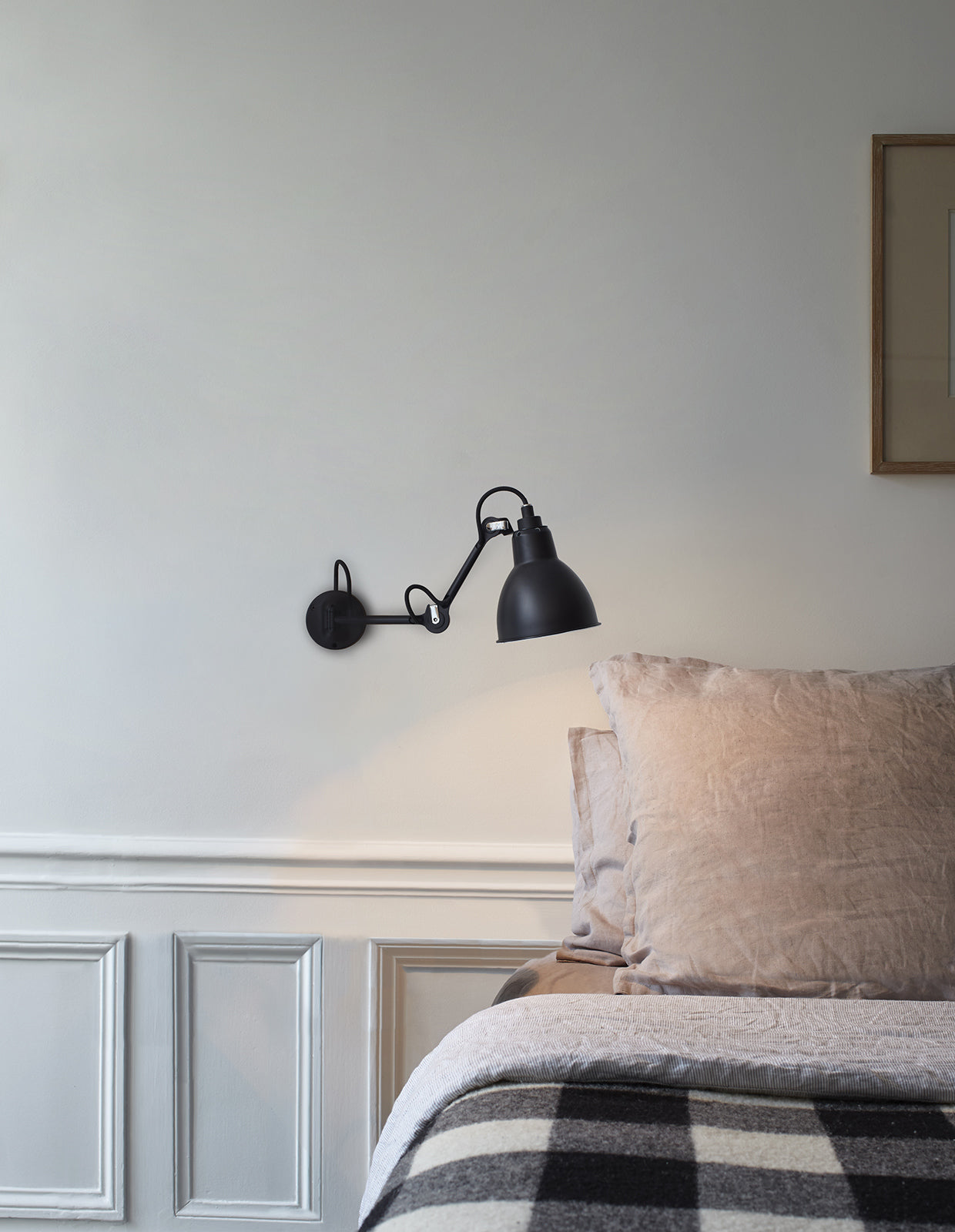 204 BL Wall Light