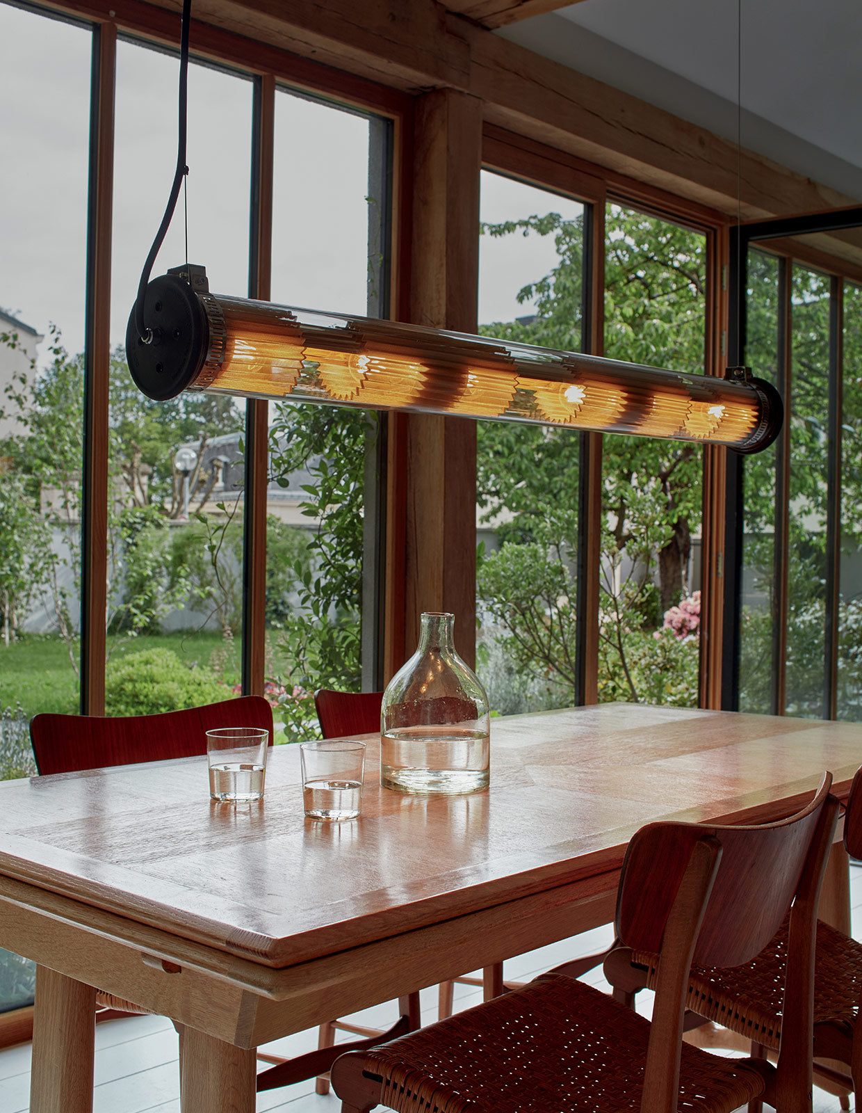 ITT 120-700 Horizontal Pendant Light