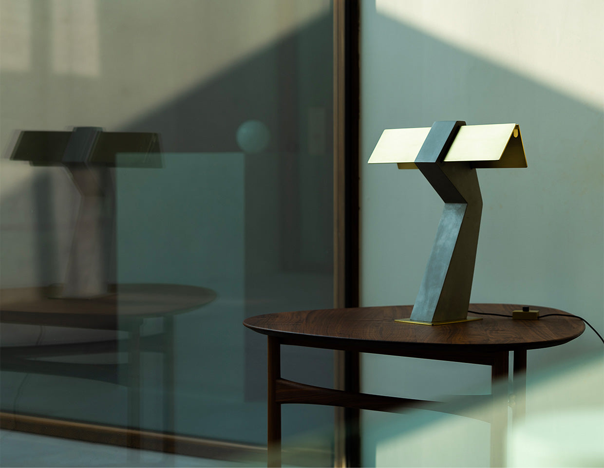 TAU Table Lamp